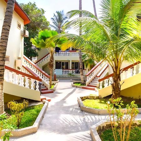 Palm Beach Hotel Kotu Exterior photo
