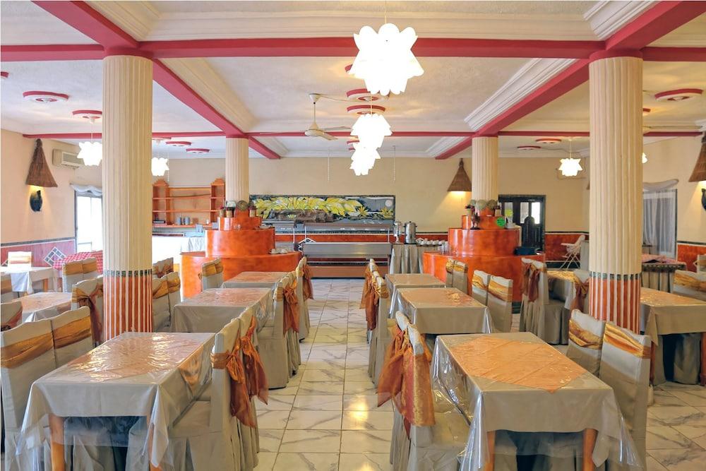 Palm Beach Hotel Kotu Exterior photo