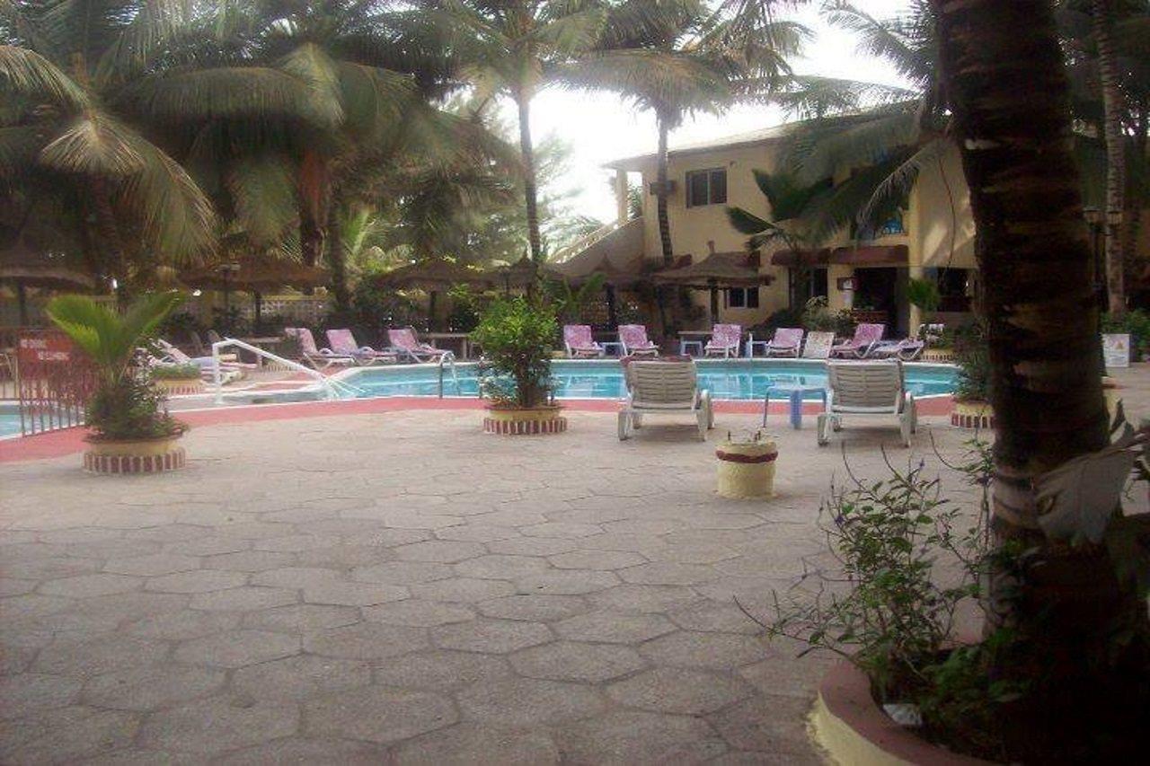 Palm Beach Hotel Kotu Exterior photo